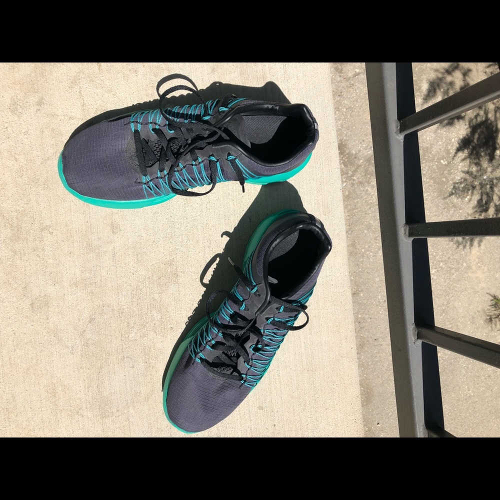 Men’s Nike sneakers. Nike Racing